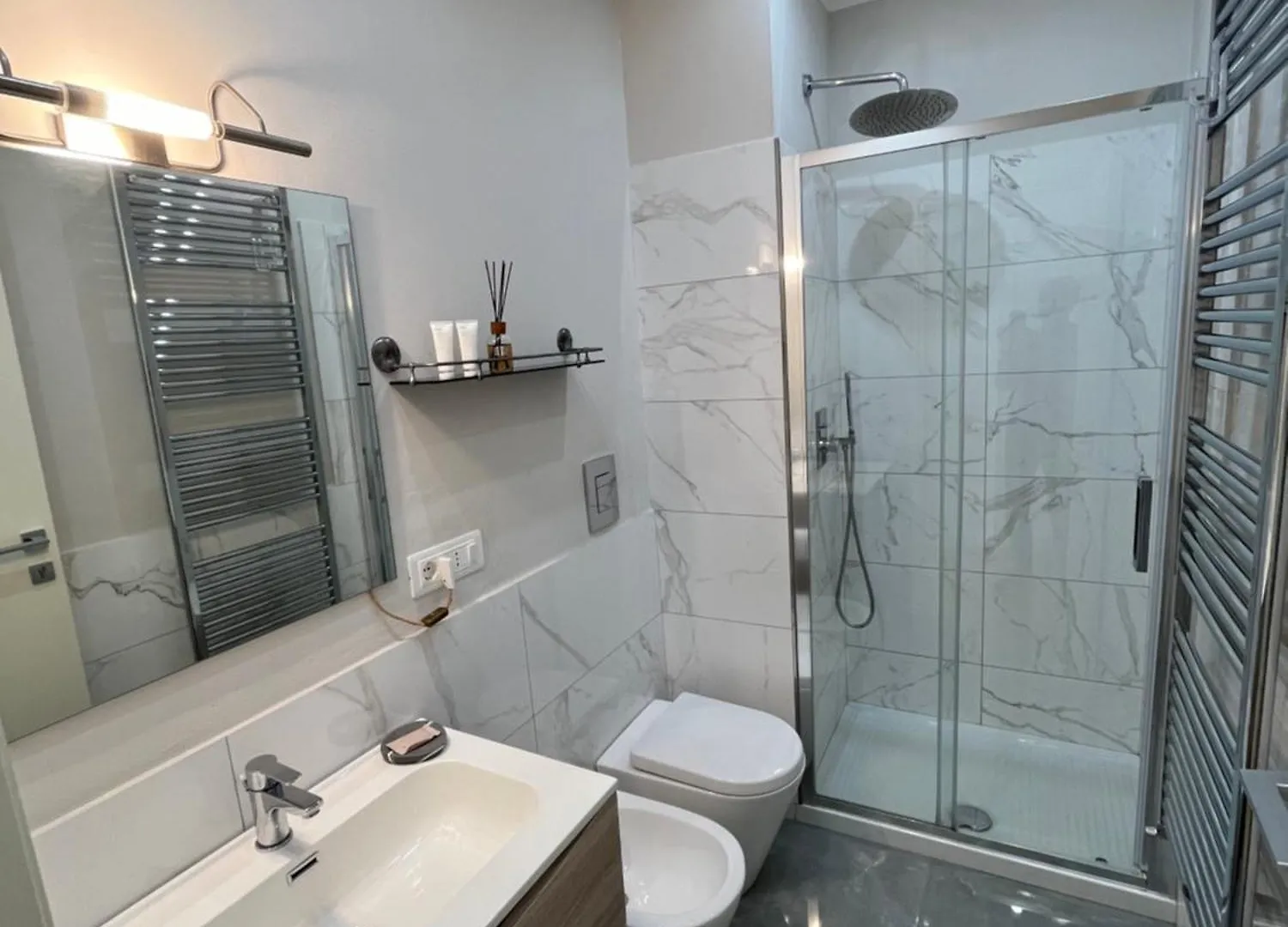 Bed and Breakfast Pura Vida Viareggio Bed & Breakfast