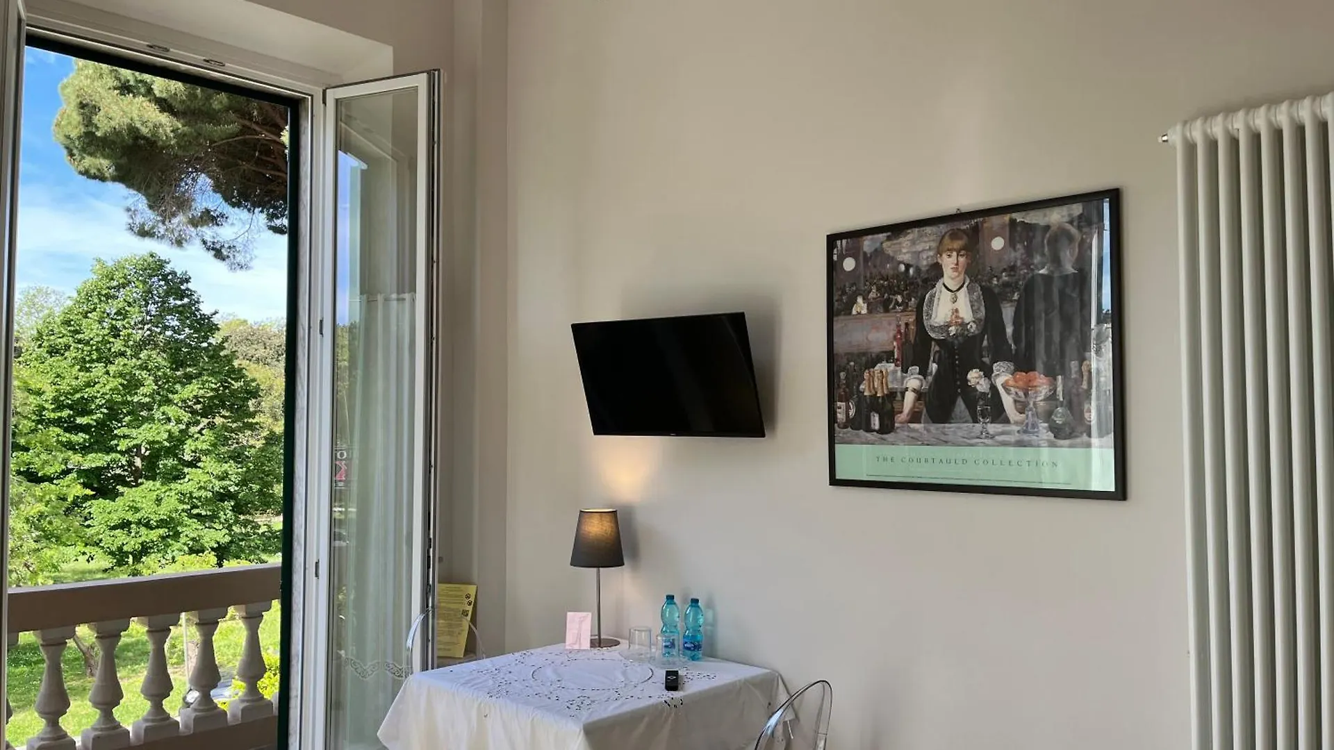 Pura Vida Bed & Breakfast Viareggio 0*,  Italy